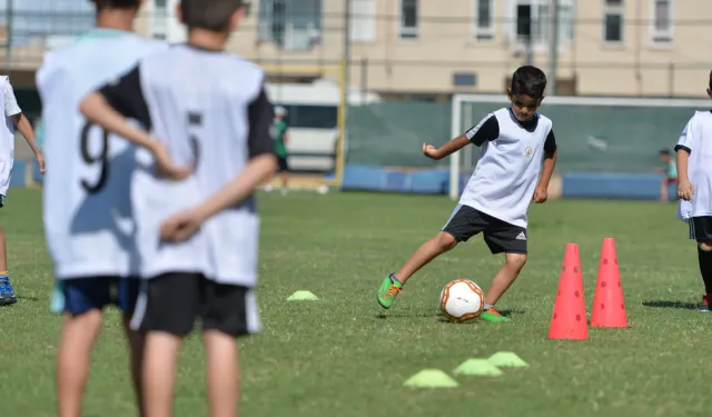 Muratpaşa’da “Zafer Bayramı Futbol Turnuvası” başvuruları başladı