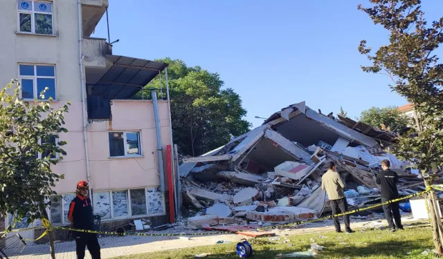 Sındırgı'daki yıkılan binanın müteahhidine gözaltı!