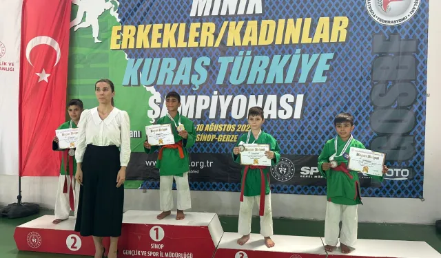 Trabzonlu minikler madalyayla döndüler