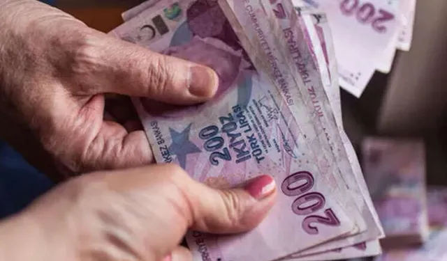 Yaşlı ve engelli aylıkları artışlı olarak hesaplarda