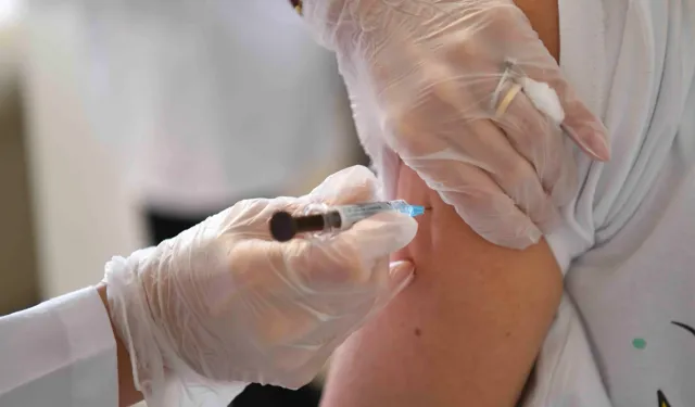 Ankara'da 4 bin 875 doz ücretsiz HPV aşısı uygulandı