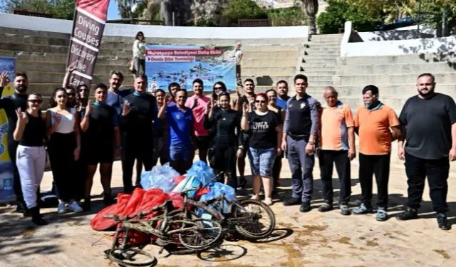 Antalya Kaleiçi Yat Limanı'nda deniz dibi temizliği yapıldı