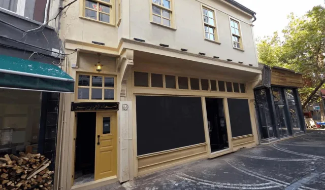 Balıkesir'de tarihi yapı 'Glütensiz Kafe' olarak yeniden hayat buldu