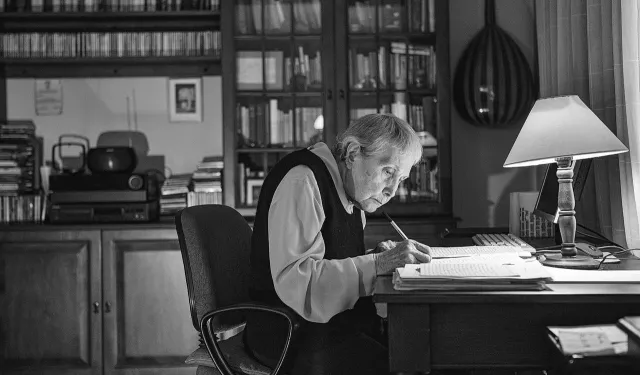 Boğaziçi Üniversitesi'nden 'Adalet Ağaoğlu' izi