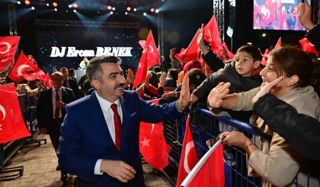 Bursa Yıldırım'da Cumhuriyet coşkusu