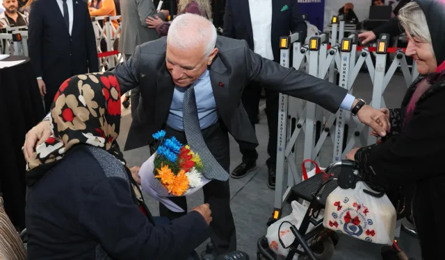Bursa'da Başkan Bozbey dertleri Kestel'de dinledi