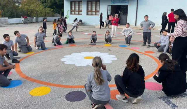 CEYKAD'dan 'Renklerle Umut' projesi