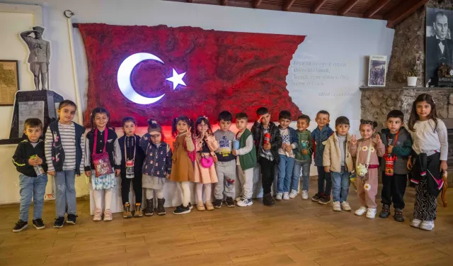 Çocuklar ve kadınlar Cumhuriyet ruhu ile Belkahve'de buluştu
