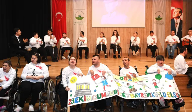 Engelli bireyler Bursa Osmangazi'de Cumhuriyet Bayramını kutladı