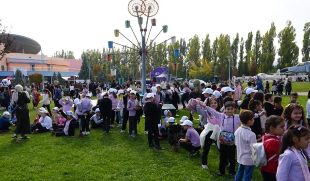 Eskişehir'de bilim şöleni başladı