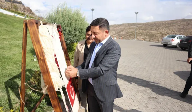 'İlmek İlmek Türkiye' projesinde son ilmek Başkan Arı'dan