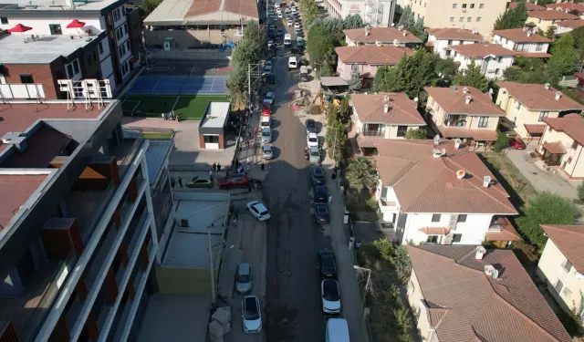 İzmit'te prestij cadde çalışmaları başladı