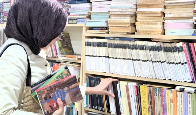 Kocaeli Kitap Fuarı'nda sahaflar geçmişe ışık tuttu