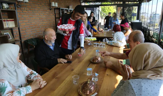 Kocaeli'de Yaşlılar Günü'ne özel kutlama