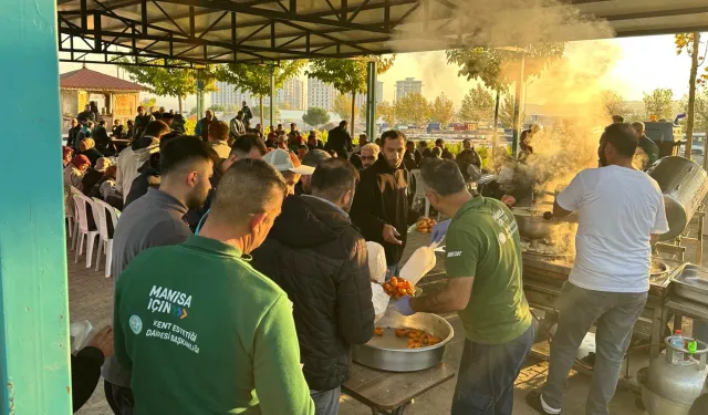 Manisa Büyükşehir'den vefat eden çalışanlarına lokma hayrı