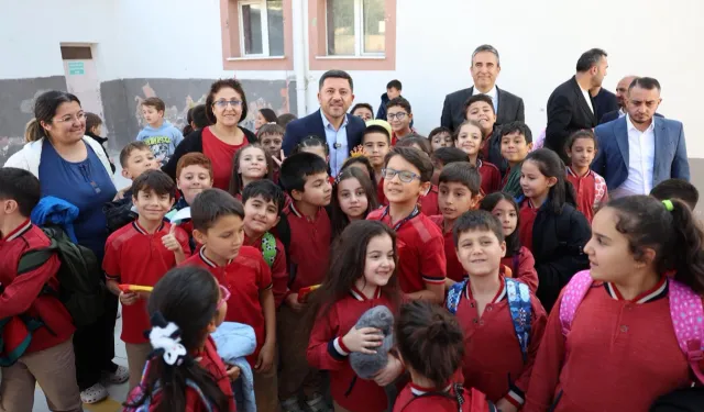 Rasim Arı'dan Sınıf Başkanı Eymen Ekinci'ye ziyaret