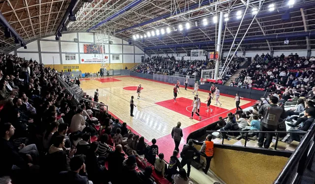 Sakarya pota perdesini Güngören'le açıyor