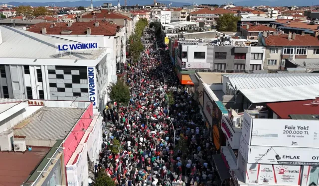 Sakarya'da binlerce kişi 'Özgür Filistin' için yürüdü