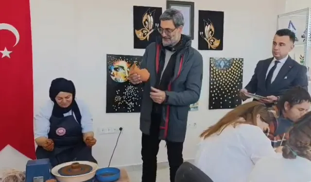 Sanatçı Uğur Işılak'tan Erzurum'da 'engelsiz' ziyaret