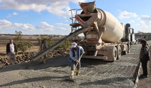 Siverek yollarına beton yol
