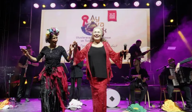 Suzan Kardeş'ten Ayvalık'ta Balkan Rüzgarı!