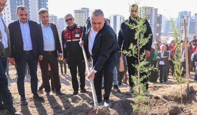 Ankara Keçiören'de fidanlar toprakla buluştu