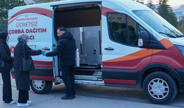 Ankara Keçiören'de vatandaşa sıcak çorba