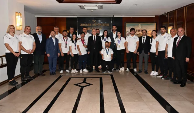 ASKİ'li sporculardan Başkan Yavaş'a ziyaret