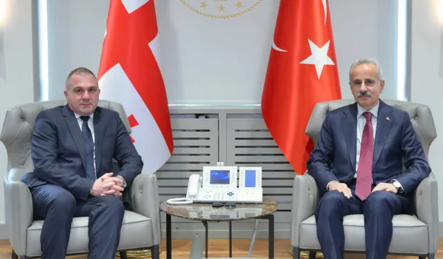 Bakan Uraloğlu Gürcistanlı mevkidaşı Sokhadze ile görüştü