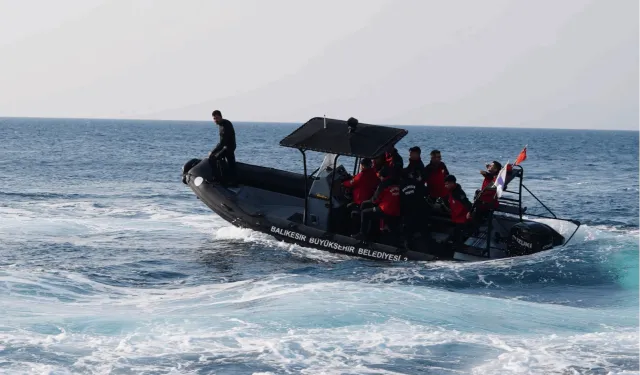 Balıkesir'de itfaiye erleri eğitim ile donanımlarını arttırıyor