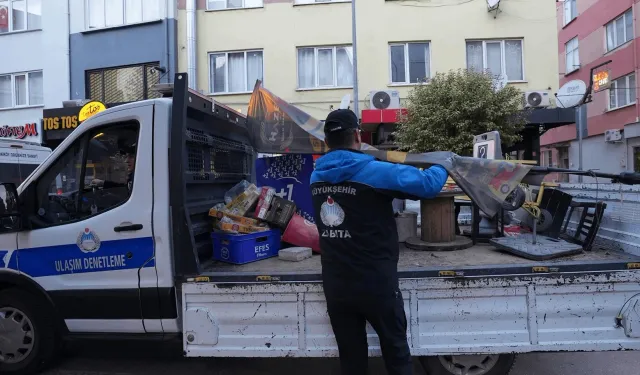 Balıkesir'de zabıta kaldırım işgallerine son veriyor