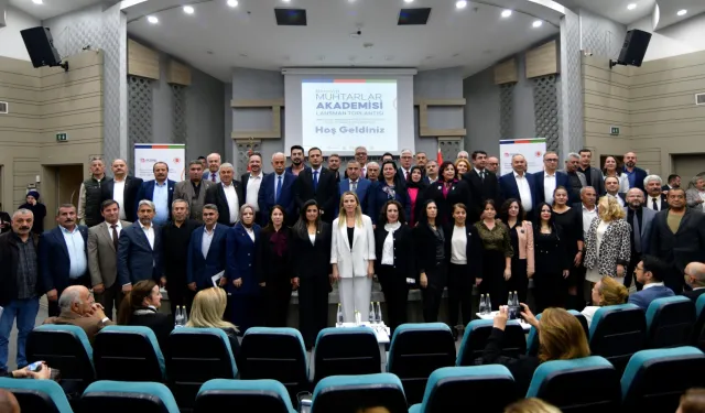 Bornova'da Muhtarlar Akademisi başladı