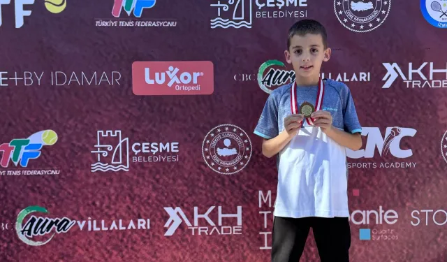 Bursa Büyükşehir Belediyesporlu tenisçilerden 2 şampiyonluk