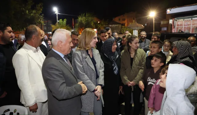 Bursa Gürsu'dan Başkan Bozbey'e havai fişeklerle karşılama