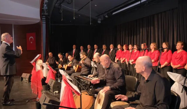 Bursa İnegöl'de Türk Halk Müziği Korosundan unutulmaz gece