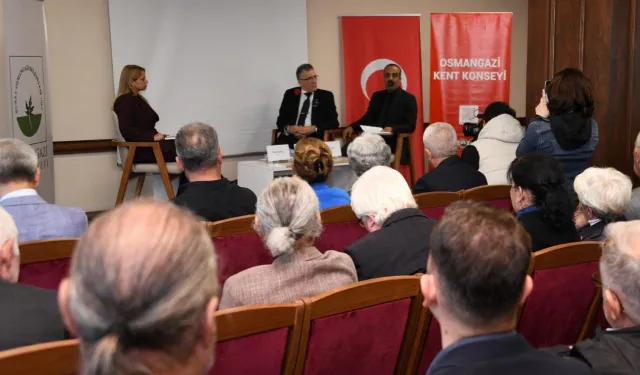 Bursa Osmangazi'de 'Atatürk'ün Yaşamı, Düşünceleri ve Cumhuriyet Mirası' paneli