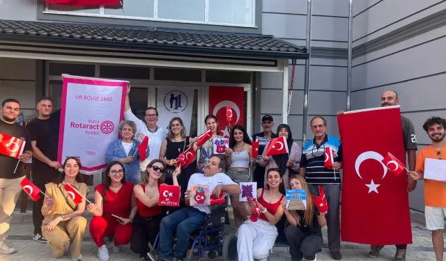 Bursa Rotaract'tan 'Cumhuriyet Yolu Projeleri' ile anlamlı etkinlikler