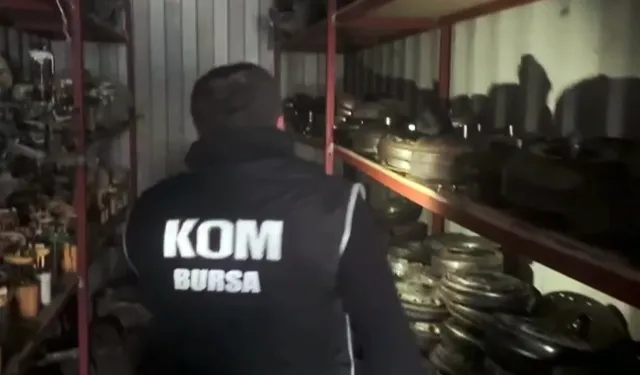 Bursa'da gümrük kaçağı araç operasyonu: 2 tutuklama