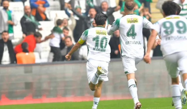 Bursaspor son dakika golüyle 2-1 kazandı... Zirveye bir adım kaldı