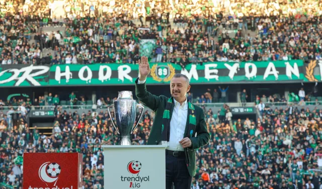 Büyükakın, Kocaelispor'u kutladı