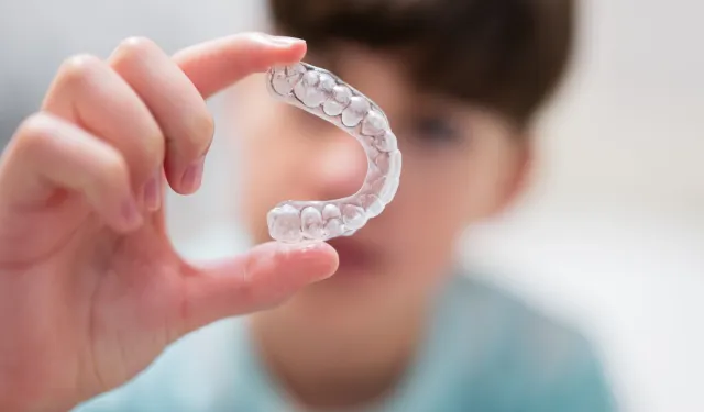 Çocukların diş tedavisinde şeffaf plaklar dönemi