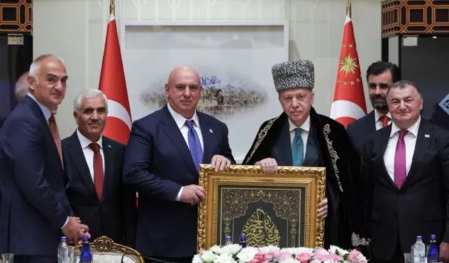 Cumhurbaşkanı Erdoğan, Ahıska Türkleri'ni ağırladı