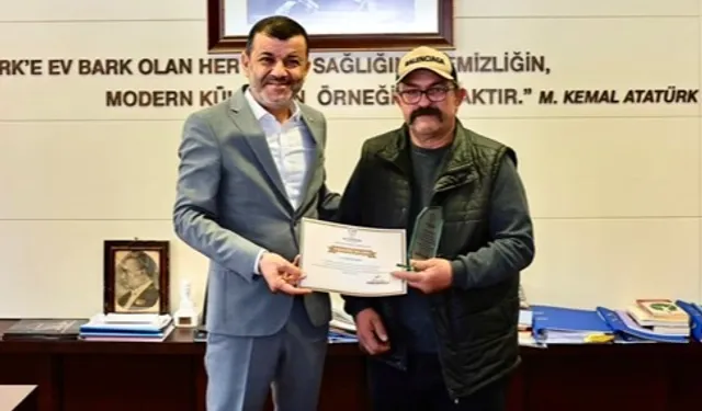 Denizli'de Başkan Çavuşoğlu'ndan kahraman sürücüye teşekkür