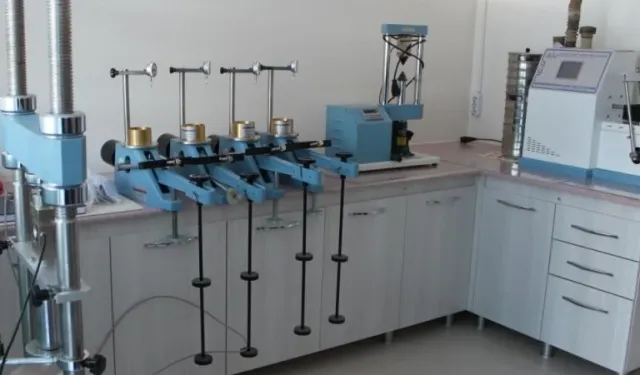 Deprem hasarlı illere ek laboratuvar izni... Yapı Malzemeleri ve Zemin Laboratuvarları Yönetmeliği'nde kapsamlı değişiklik