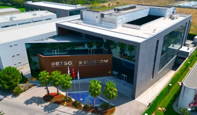 Geleceğin üretim teknolojileri BUTEKOM'da masaya yatırıldı