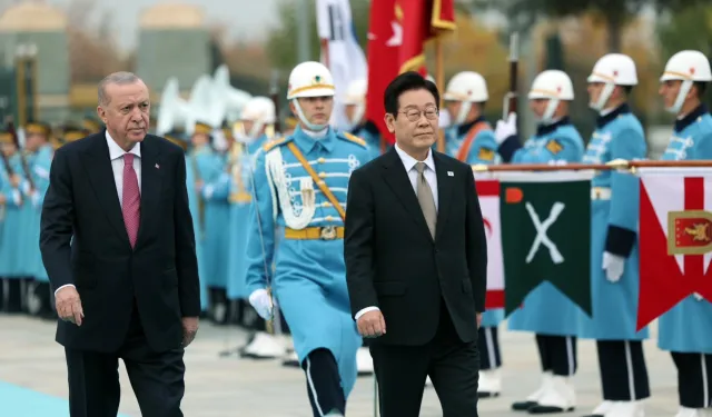 Güney Kore Cumhurbaşkanı Lee Külliye'de