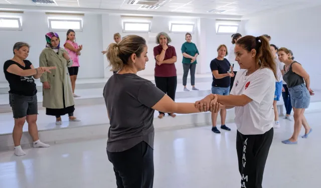 İzmir Büyükşehir kadınları her alanda destekliyor