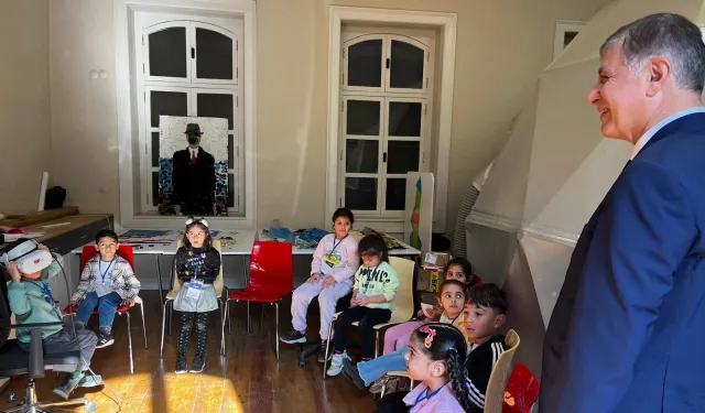 İzmir'de Başkan Tugay'dan çocuklara: ''Her şey sizin için''