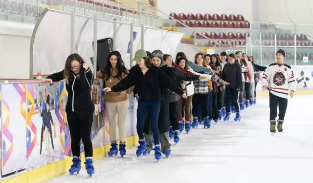İzmir'de 'Buz Sporları Salonu' yeni sezona hazır