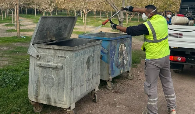 İzmir'de karasinekle yoğun mücadele